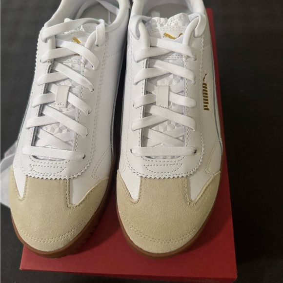 Puma White and Beige Sneakers - Picture 1 of 5